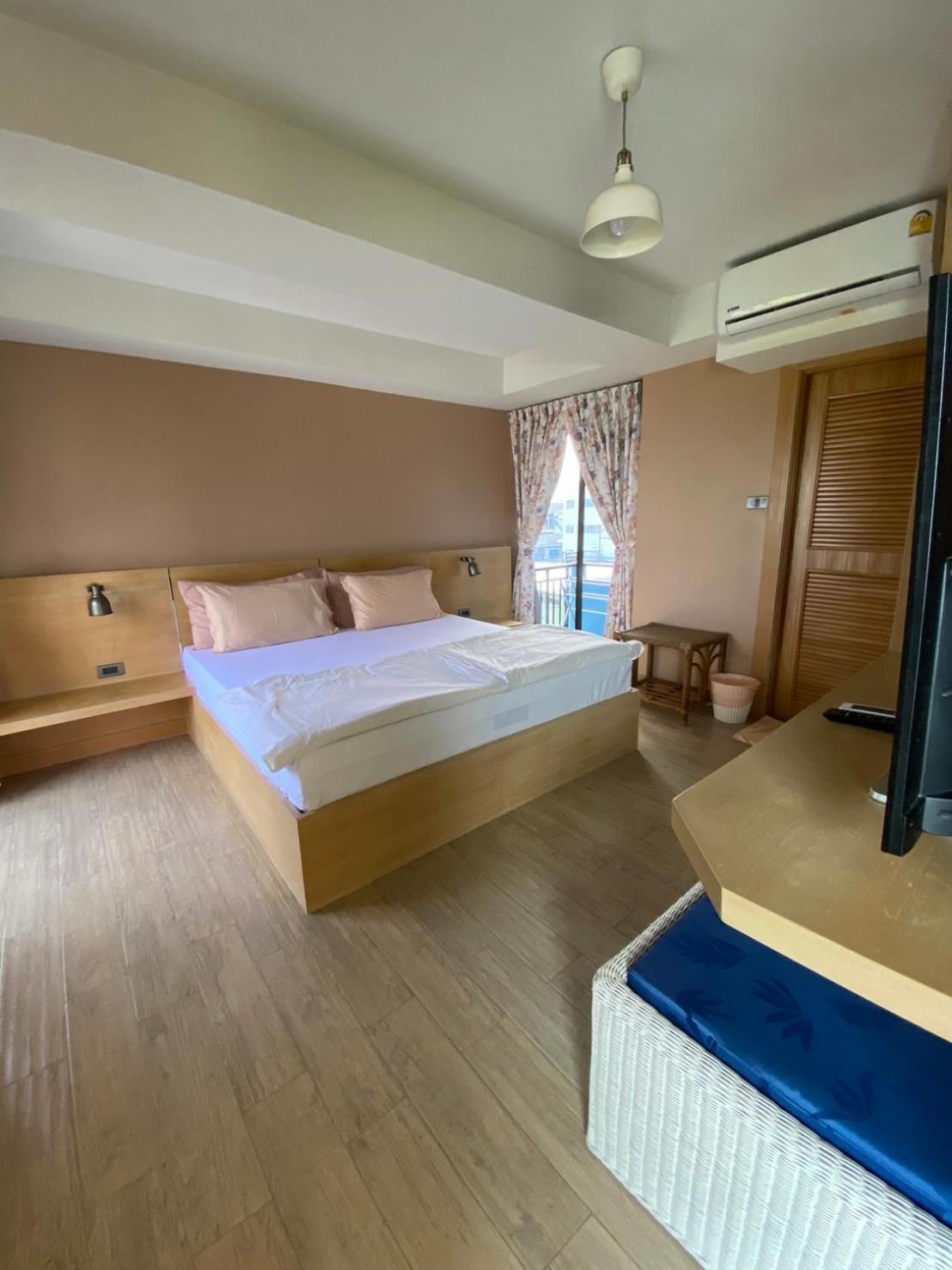 Huahin Place Guest House Extérieur photo