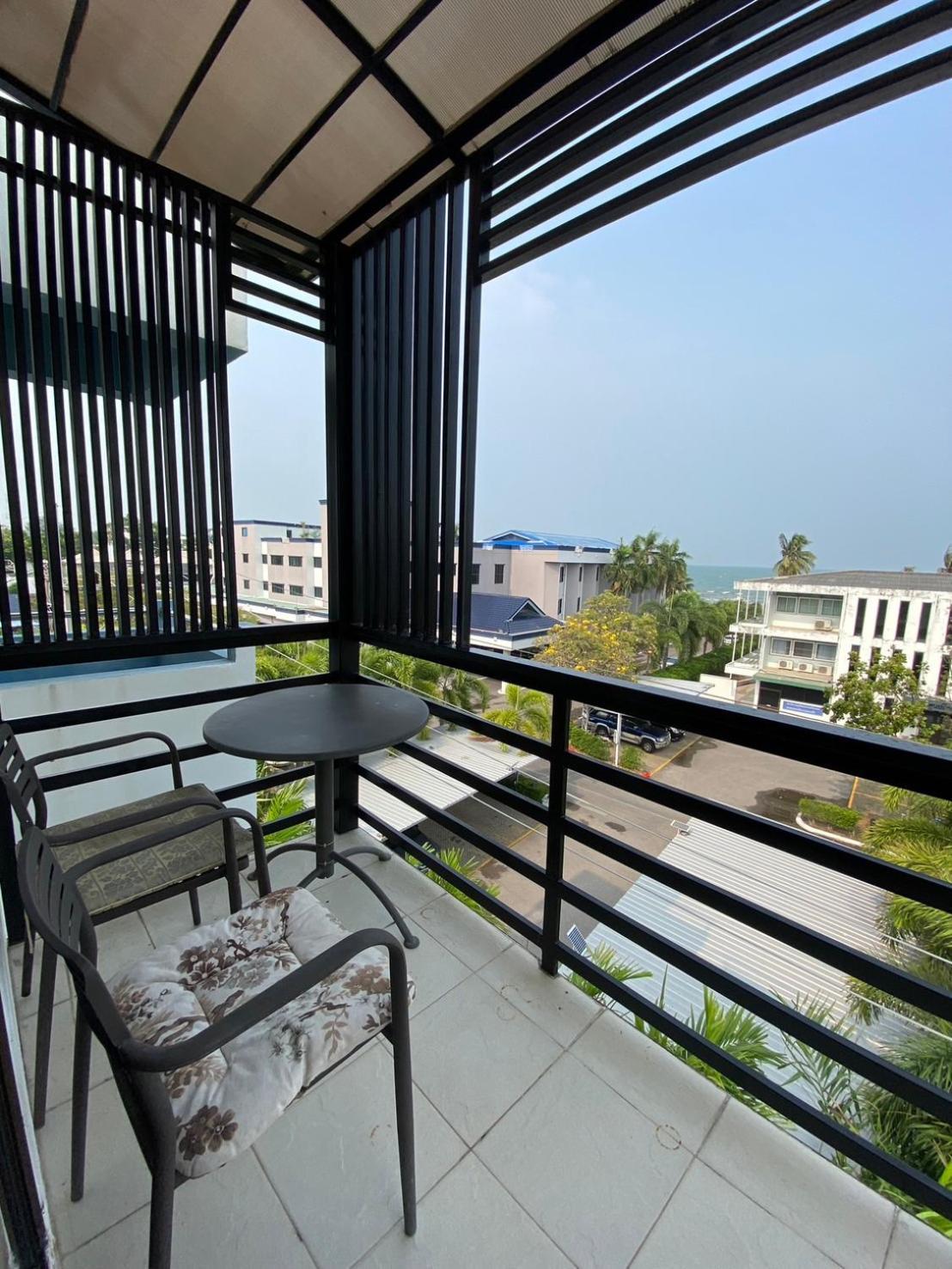 Huahin Place Guest House Extérieur photo